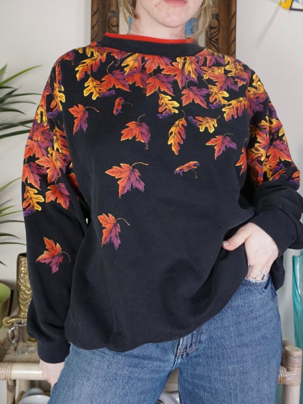 Vintage autumnal leaves graphic crewneck sweatshirt